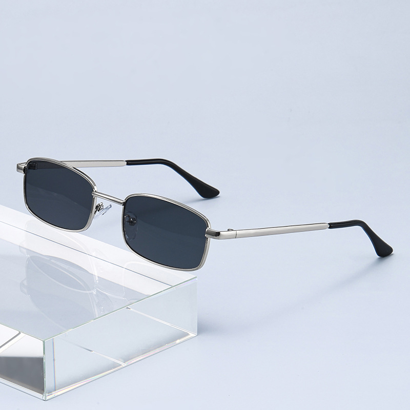 Fashion Punk Sunglasses Women  - Vintage Fashion Streetwear ulasan dan harga